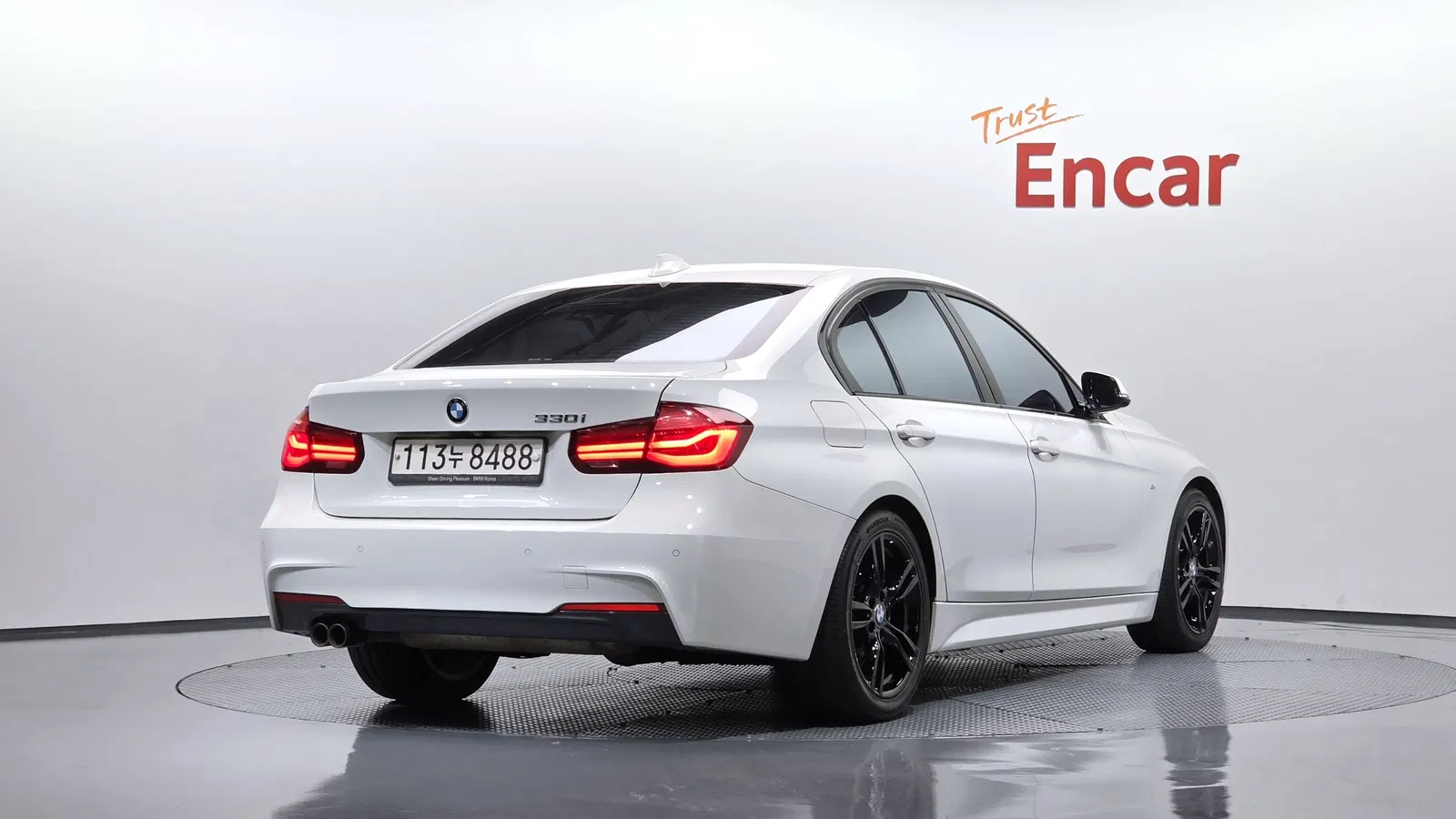 BMW Série 3 (F30) 330i M Sport Shadow 2018 — photo 1 sur 31