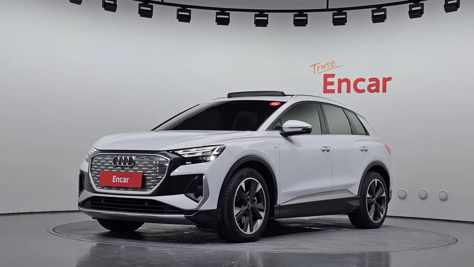 Audi Q4 e-tron (F4) 40 Premium 2023 — photo 1 sur 30