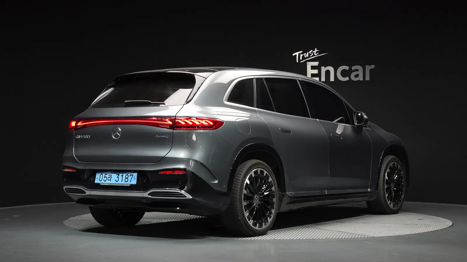 Mercedes-Benz EQS EQS580 4MATIC LaunchEdition SUV (X296) 2023 — photo 1 sur 34