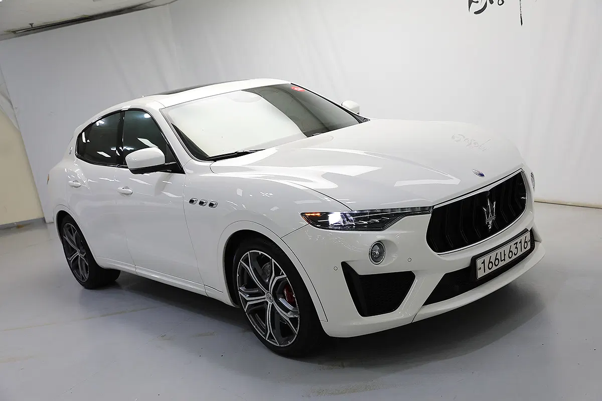 Maserati Levante 3.8 GTS AWD 2020 — photo 1 sur 26