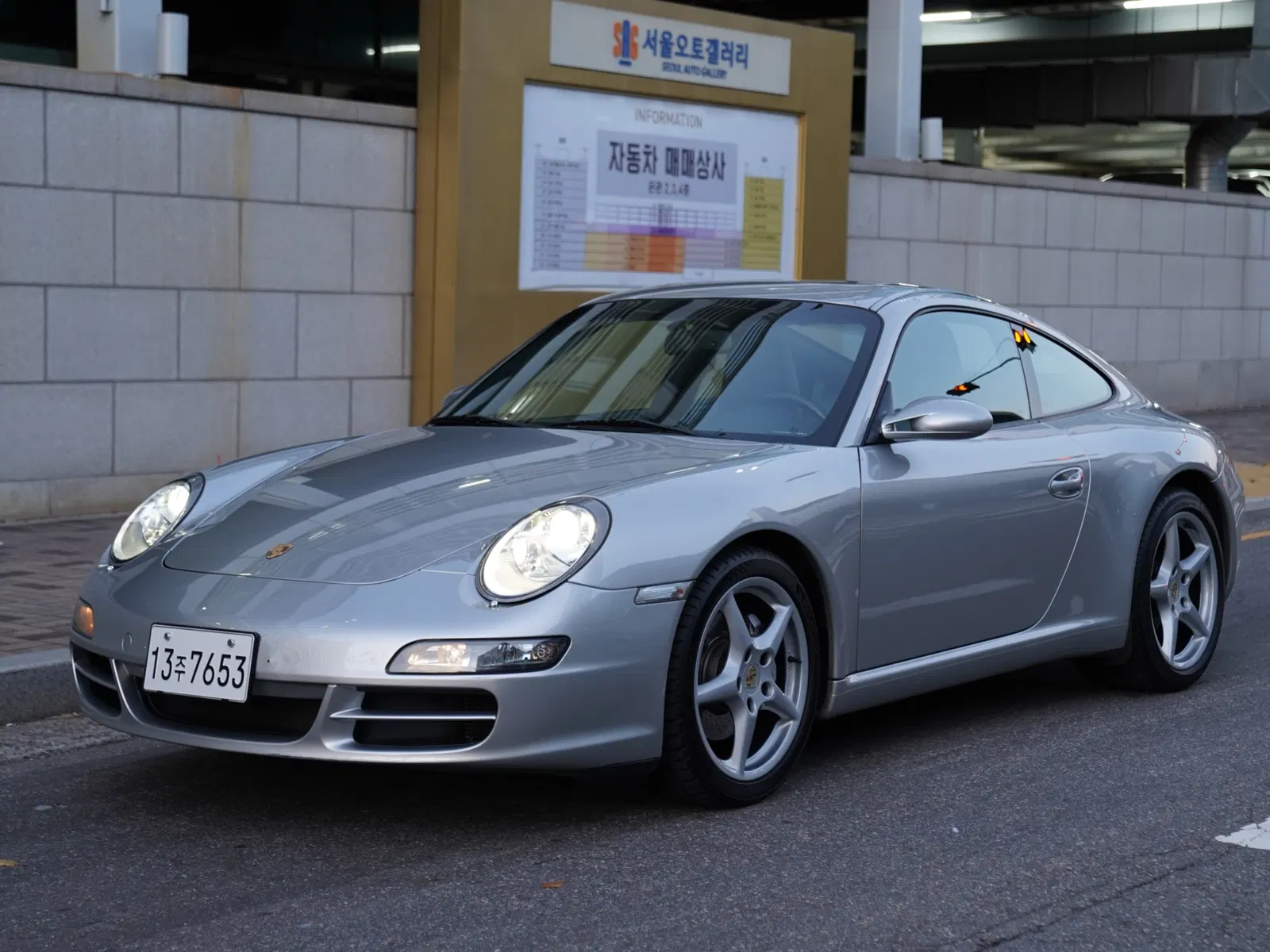 Porsche 911 Carrera 2005 — photo 1 sur 26