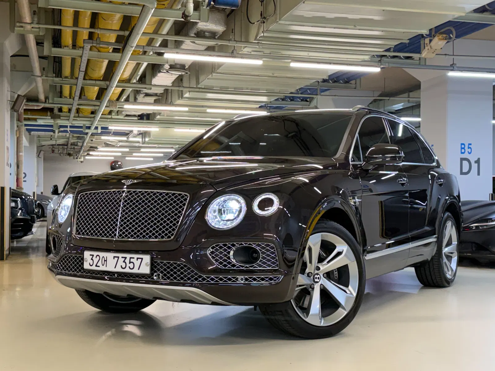 Bentley Bentayga 6.0 W12 2018 — photo 1 sur 26