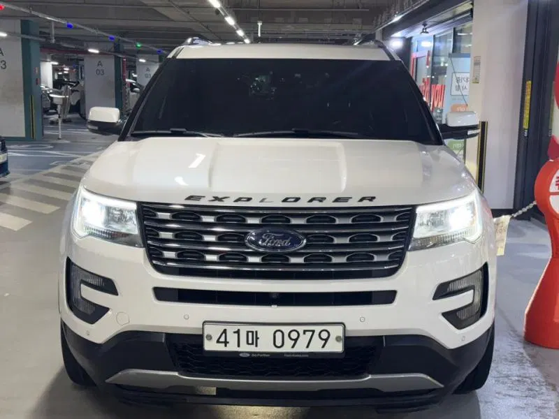 Ford Explorer 2.3 Limited 4WD 2016 — photo 1 sur 26