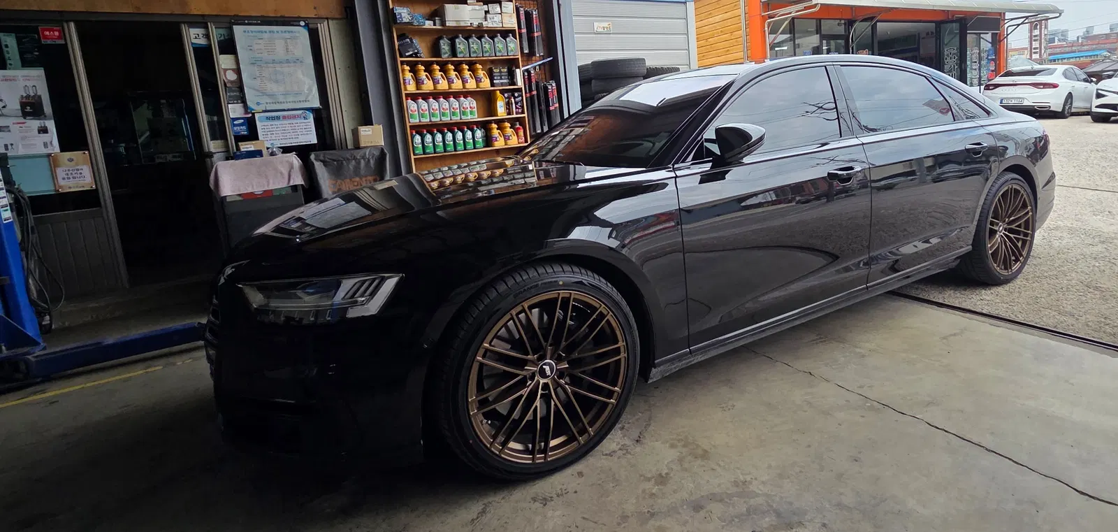 Audi A8 (D5) 60 TFSI Quattro LWB 2020 — photo 1 sur 20