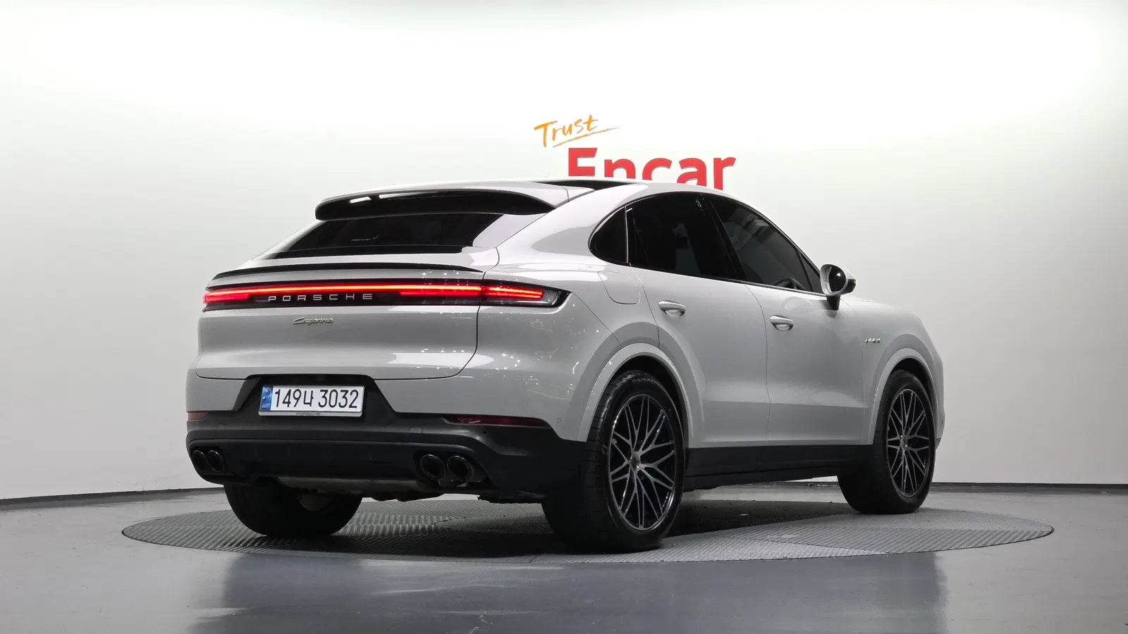 Porsche Cayenne (PO536) 3.0 E-Hybride Coupé 2024 — photo 1 sur 32