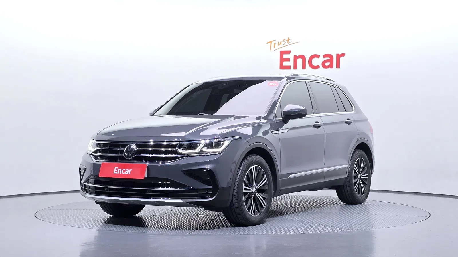 Volkswagen Tiguan 2e génération 2.0 TDI Premium 2023 — photo 1 sur 20