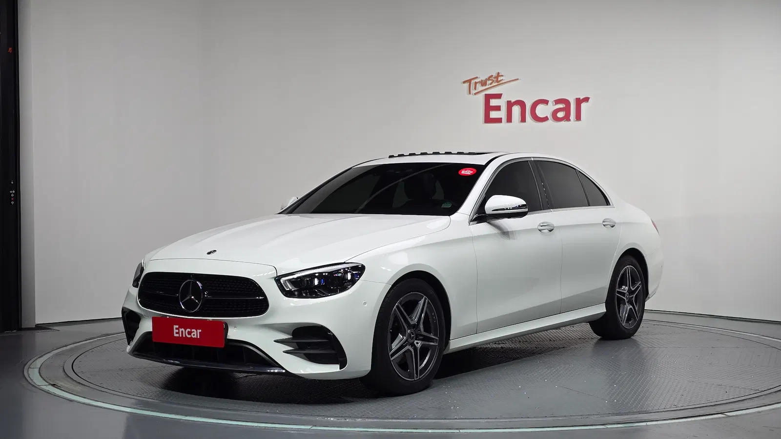 Mercedes-Benz Classe E AMG Line · E250 (W213) 2023 — photo 1 sur 20