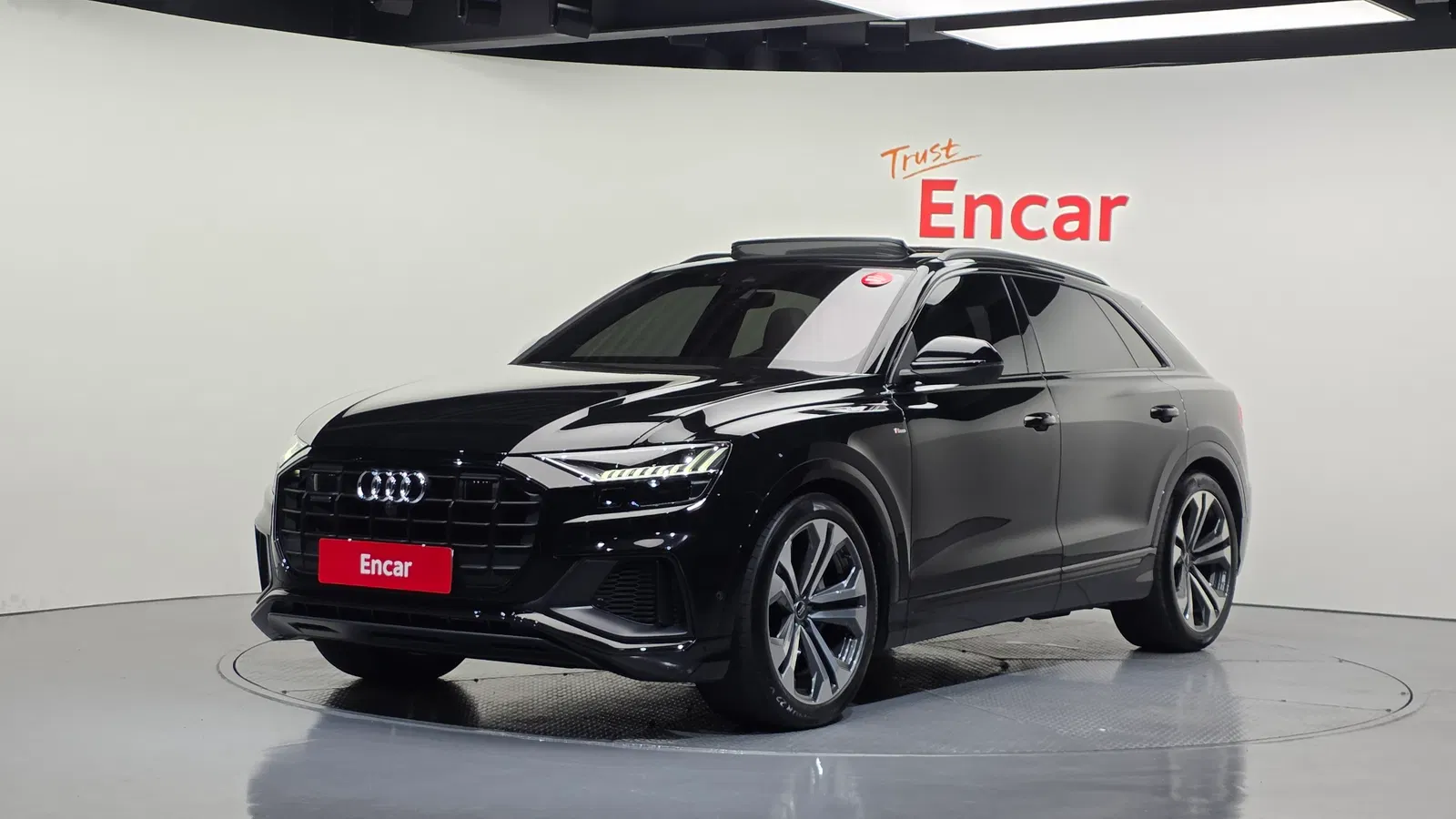 Audi Q8 (4M) 55 TFSI Quattro Premium 2023 — photo 1 sur 31