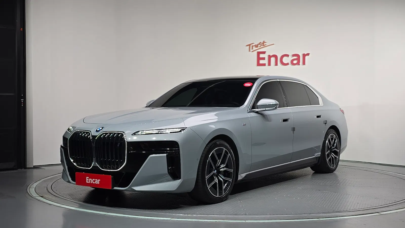 BMW i7 (G70) xDrive 60 M Sport 2023 — photo 1 sur 26