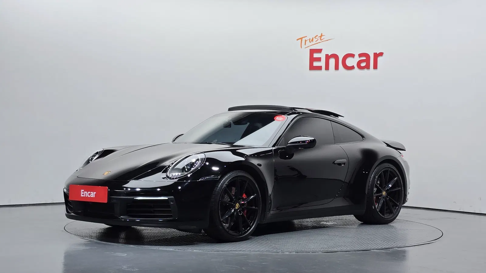 Porsche 911 (992) Carrera 4S 2021 — photo 1 sur 35