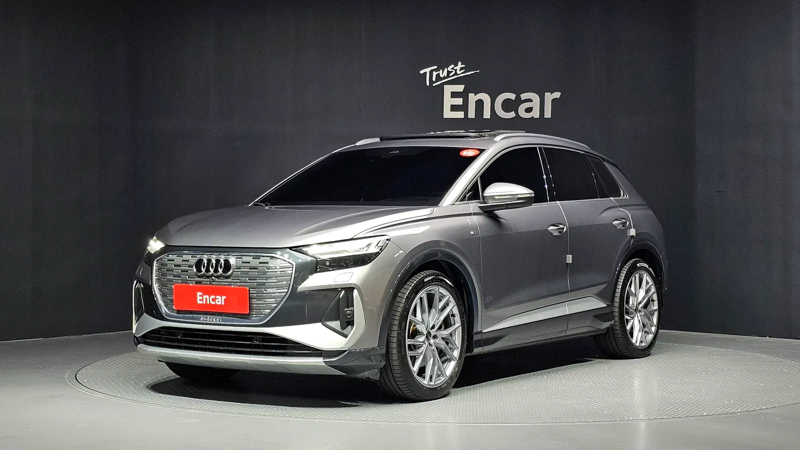 Audi Q4 e-tron (F4) 45 Premium 2025 — photo 1 sur 20