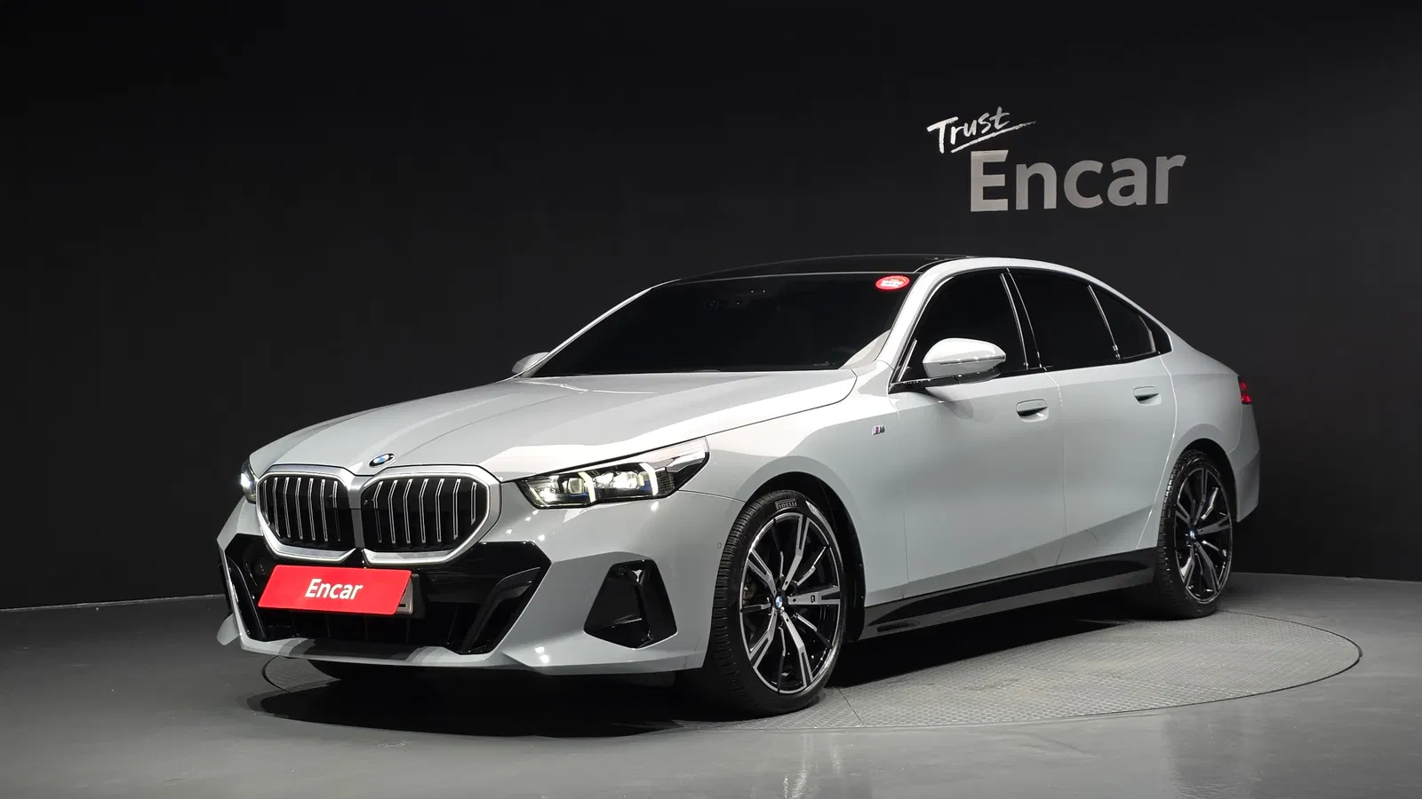 BMW Série 5 (G60) 530i xDrive M Sport 2024 — photo 1 sur 41