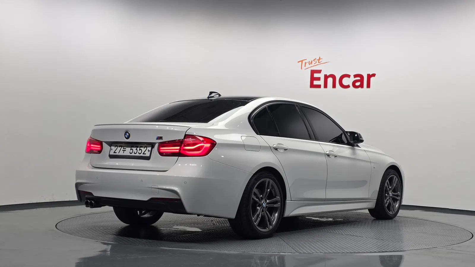 BMW Série 3 (F30) 320d M Sport 2017 — photo 1 sur 32