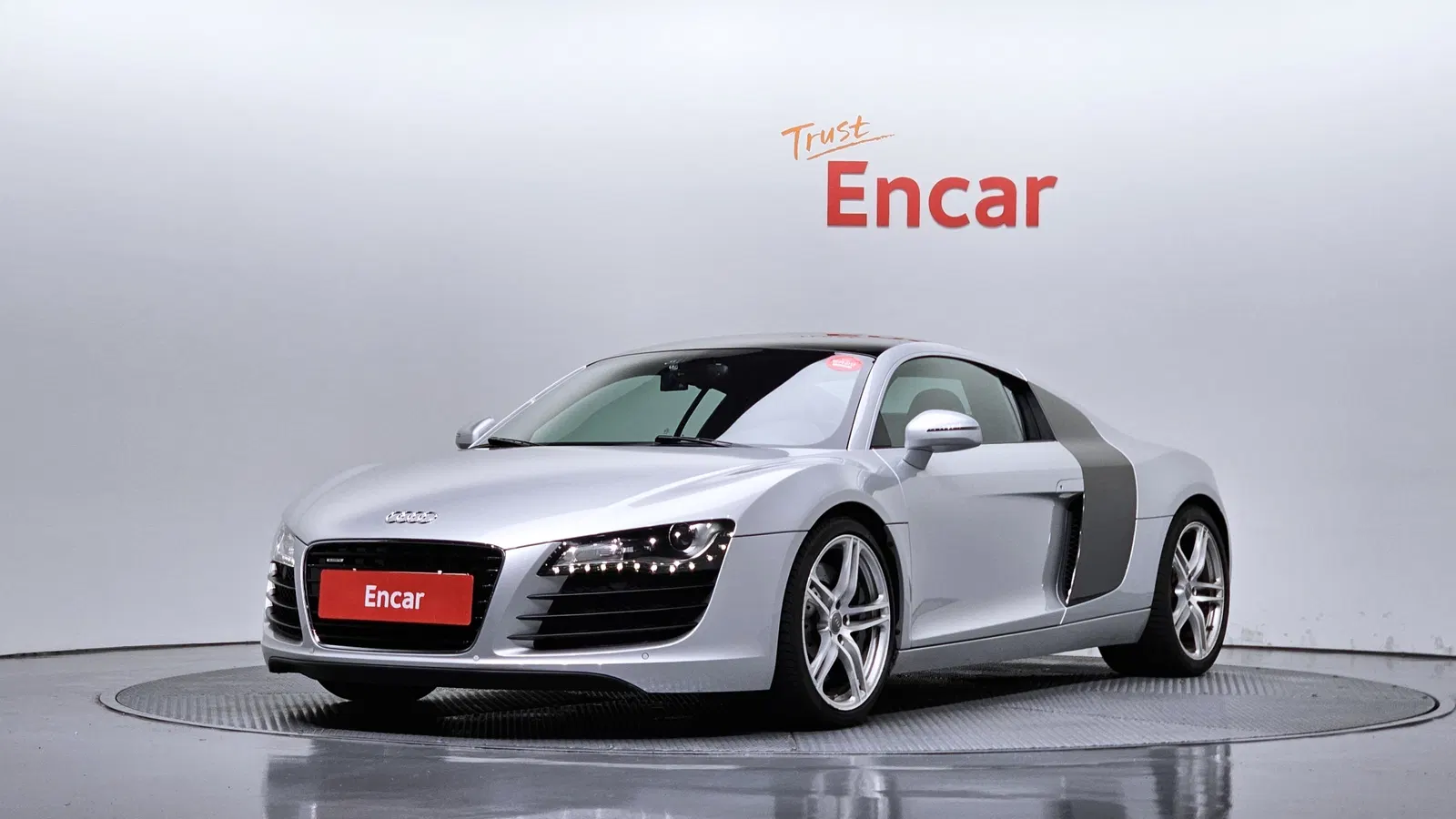 Audi R8 4.2 V8 Coupé 2009 — photo 1 sur 20