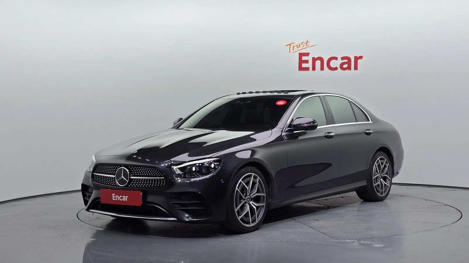 Mercedes-Benz Classe E AMG Line · E220d 4MATIC (W213) 2021 — photo 1 sur 35