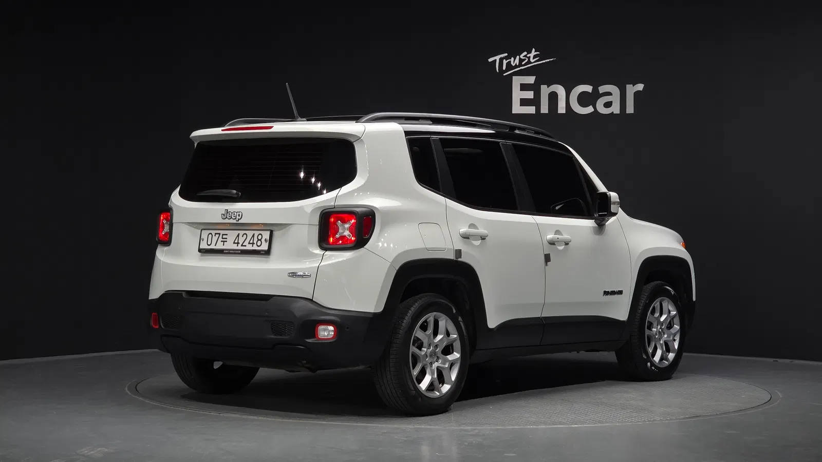 Jeep Renegade 2.4 Longitude High 2017 — photo 1 sur 31