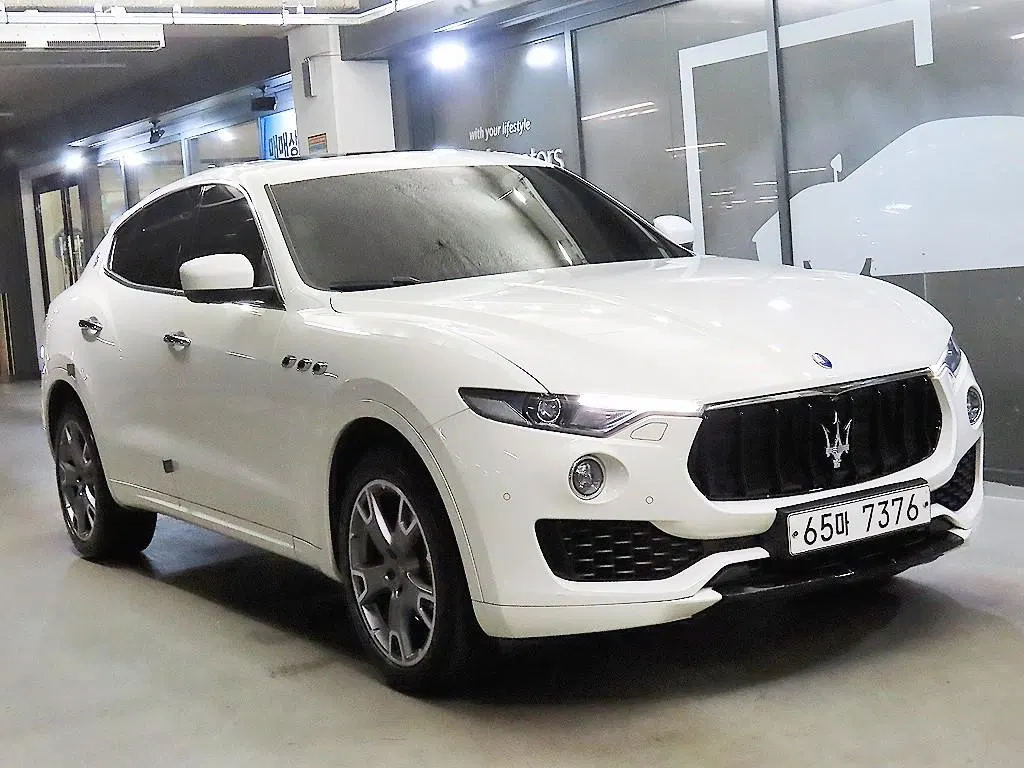 Maserati Levante 3.0 AWD GranSport 2017 — photo 1 sur 26