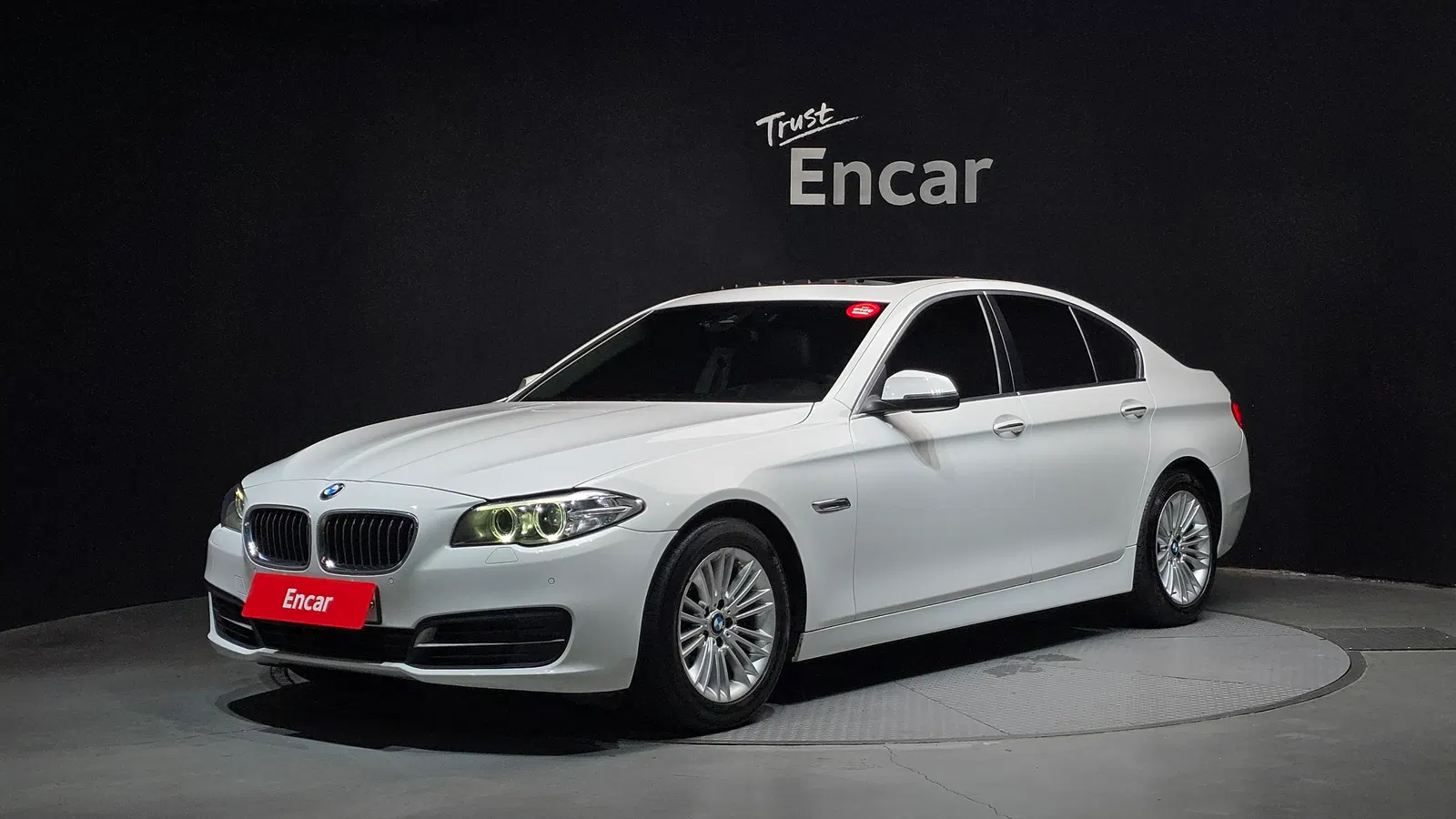 BMW Série 5 (F10) 520d 2015 — photo 1 sur 20