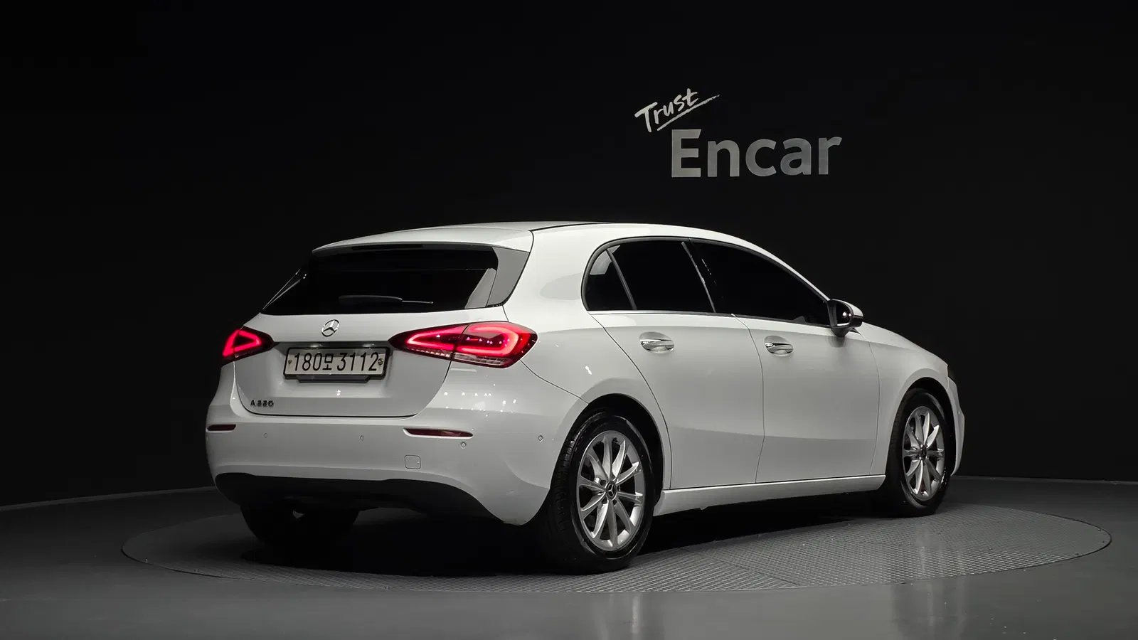 Mercedes-Benz Classe A A220 5 portes (W177) 2019 — photo 1 sur 30