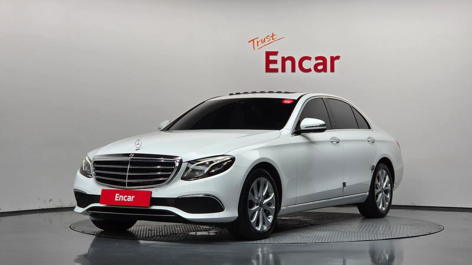 Mercedes-Benz Classe E E220d 4MATIC Exclusive (W213) 2019 — photo 1 sur 34