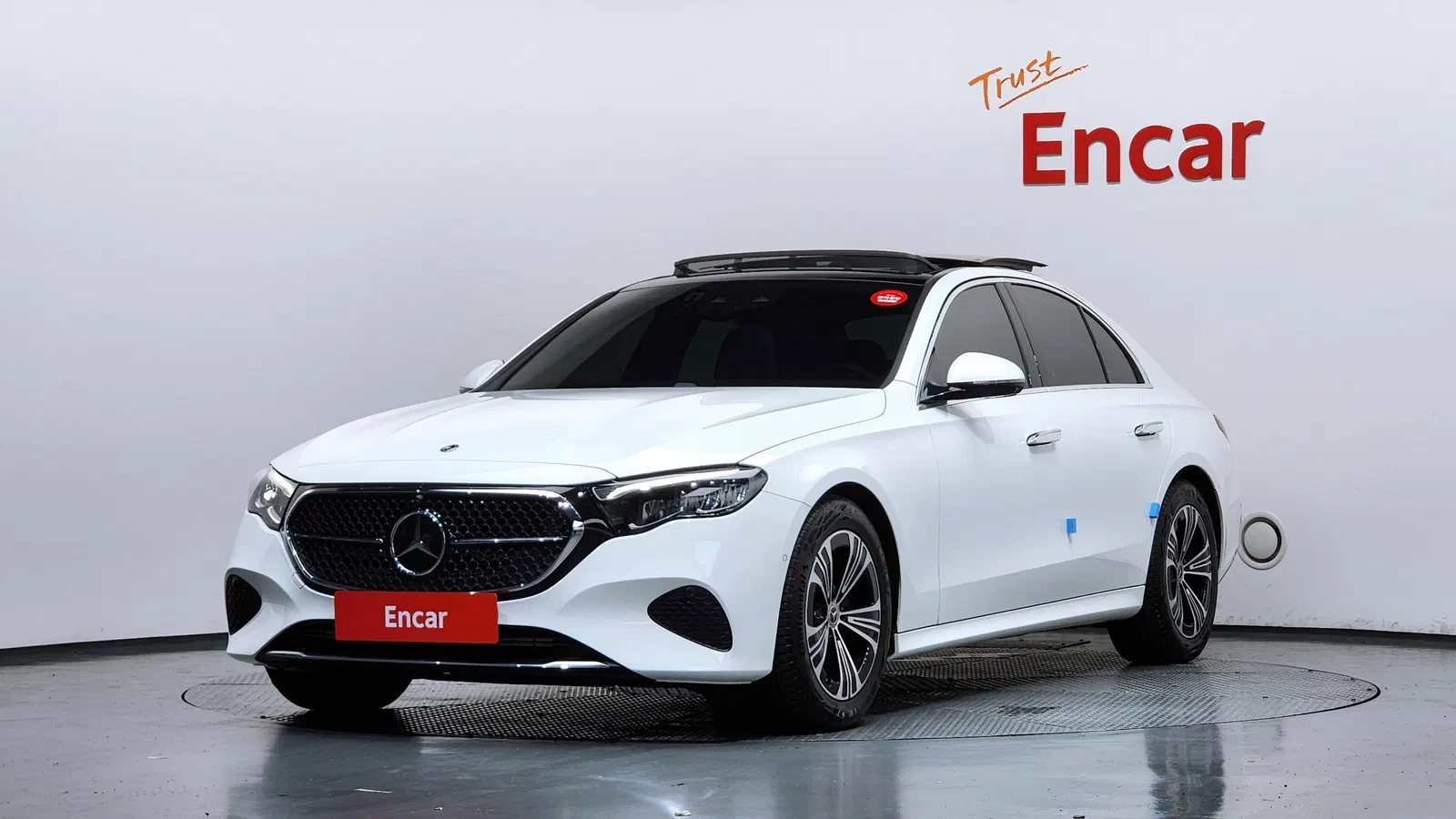 Mercedes-Benz Classe E E200 Avantgarde (W214) 2025 — photo 1 sur 36