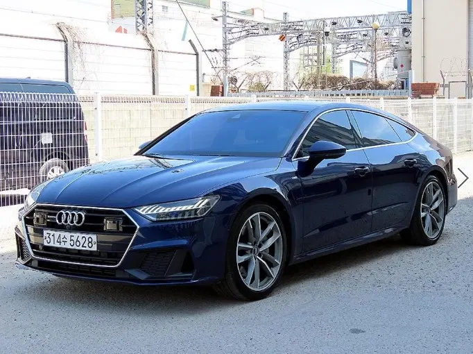 Audi A7 (4K) 55 TFSI Quattro Premium 2020 — photo 1 sur 26