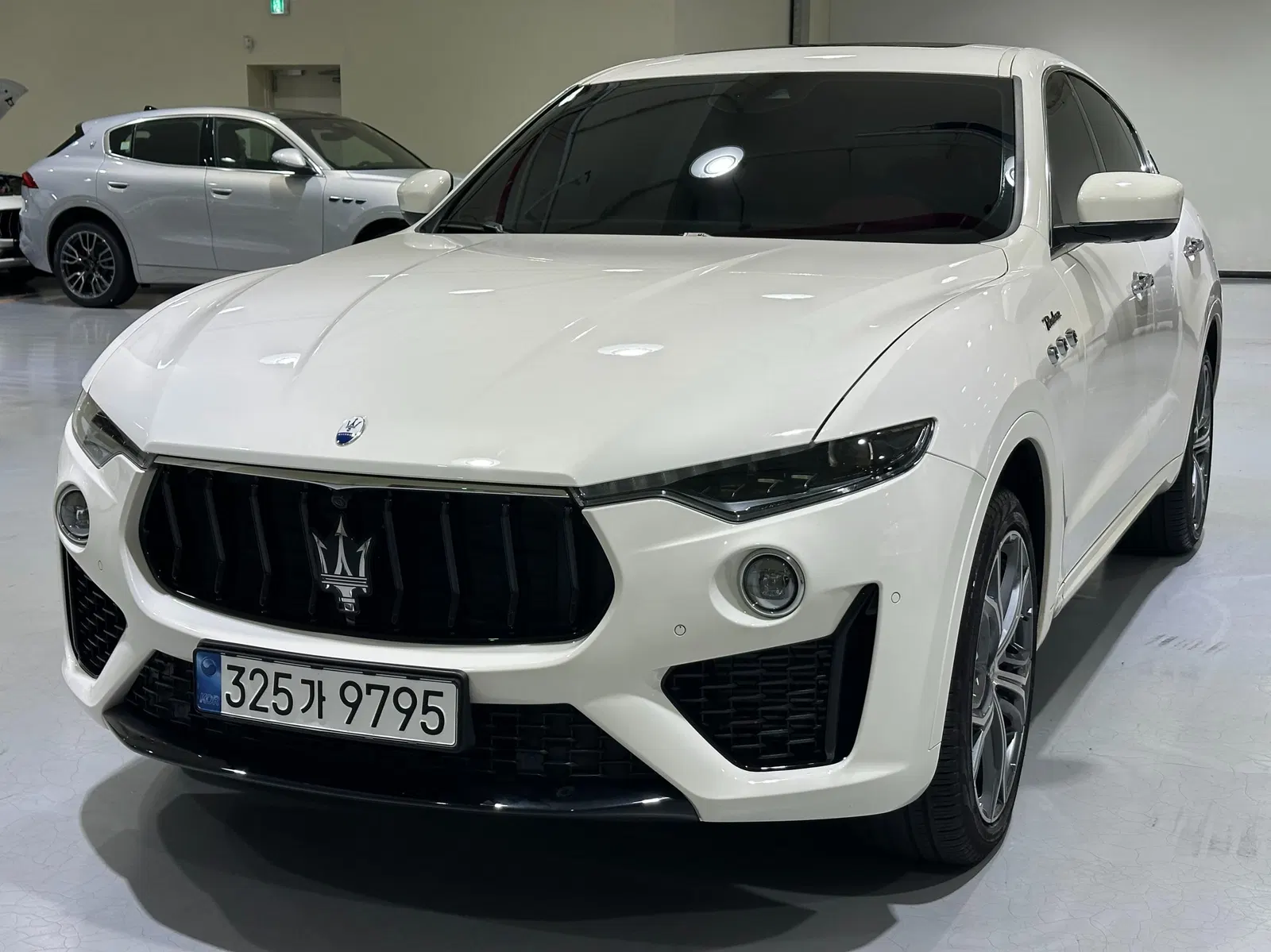 Maserati Levante 3.0 S AWD Modena 2023 — photo 1 sur 21
