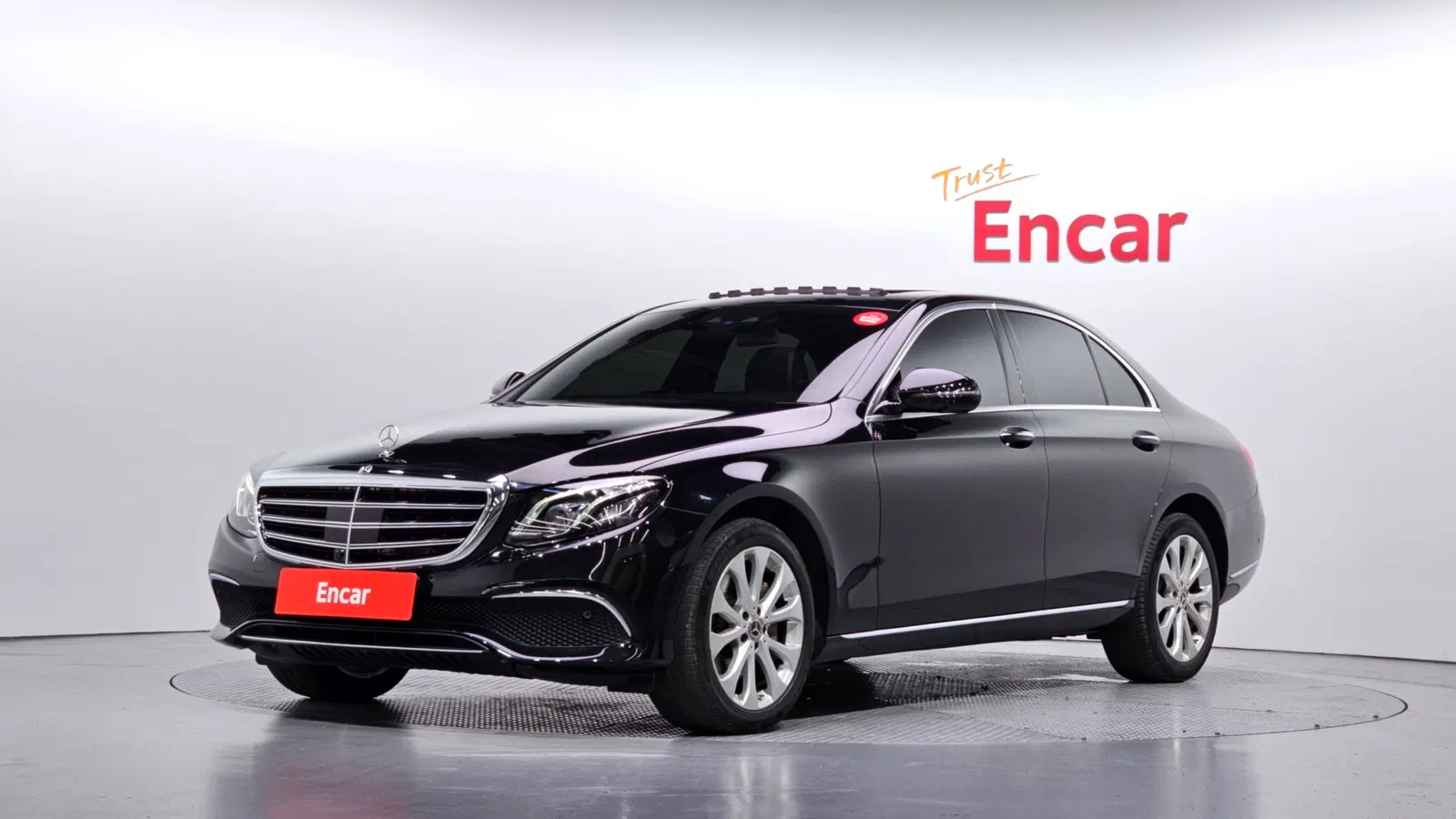 Mercedes-Benz Classe E E300 4MATIC Exclusive (W213) 2020 — photo 1 sur 30