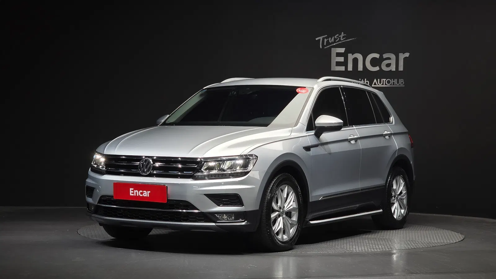 Volkswagen Tiguan 2e génération 2.0 TDI Premium 2018 — photo 1 sur 35