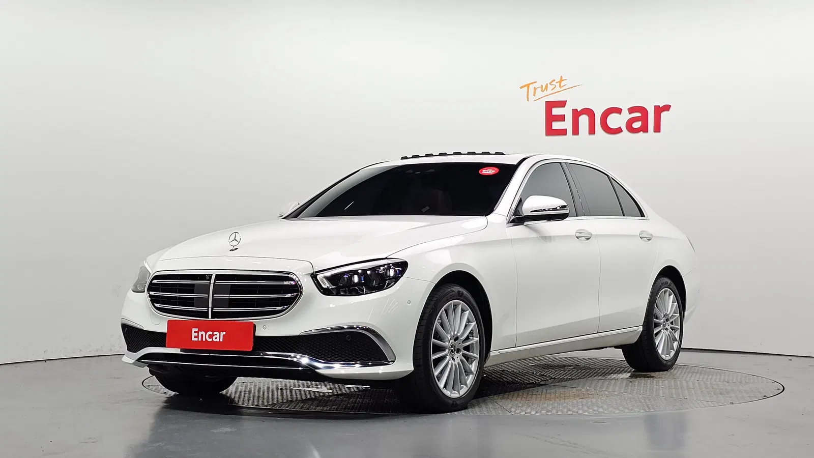 Mercedes-Benz Classe E E220d 4MATIC Exclusive (W213) 2023 — photo 1 sur 36