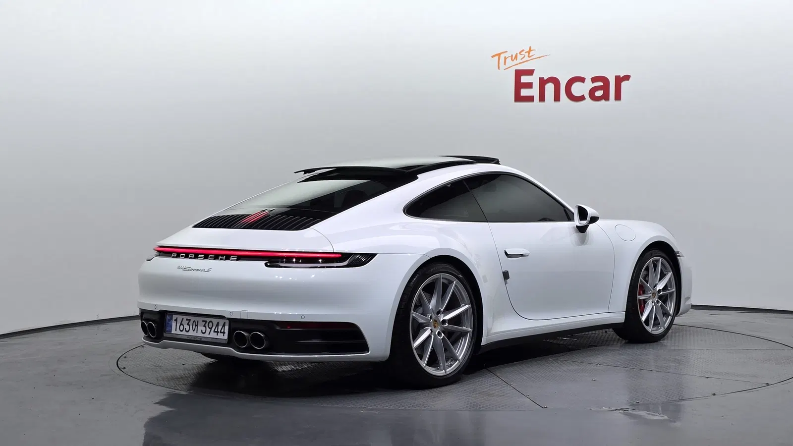 Porsche 911 (992) Carrera S 2020 — photo 1 sur 31