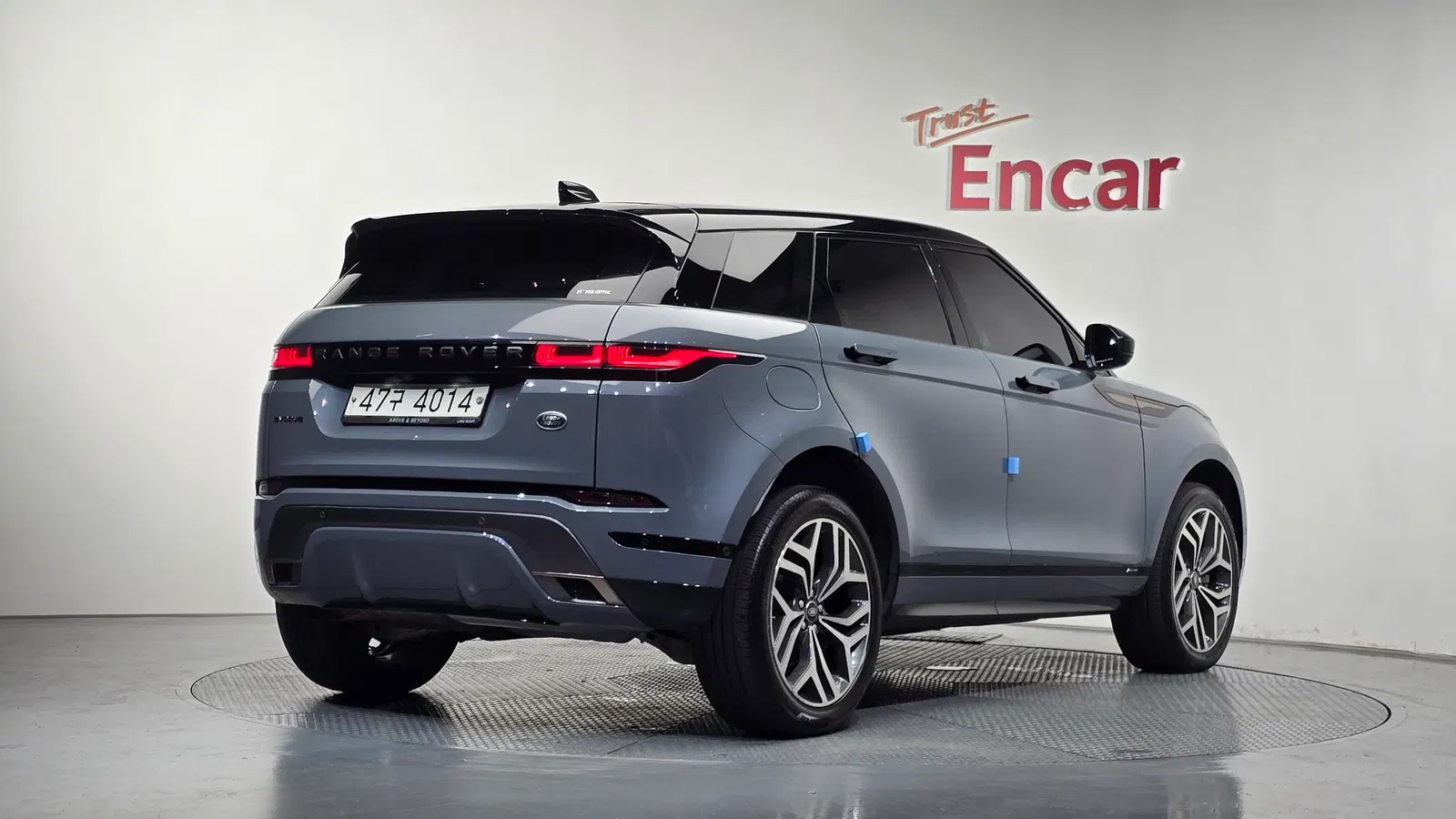 Land Rover Range Rover Evoque 2e génération D180 First Edition 2020 — photo 1 sur 39