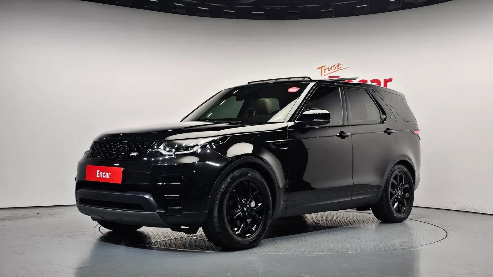 Land Rover Discovery 5 3.0 SD6 SE 2019 — photo 1 sur 35