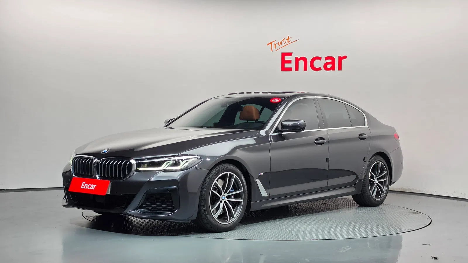 BMW Série 5 (G30) 520i M Sport 2021 — photo 1 sur 26