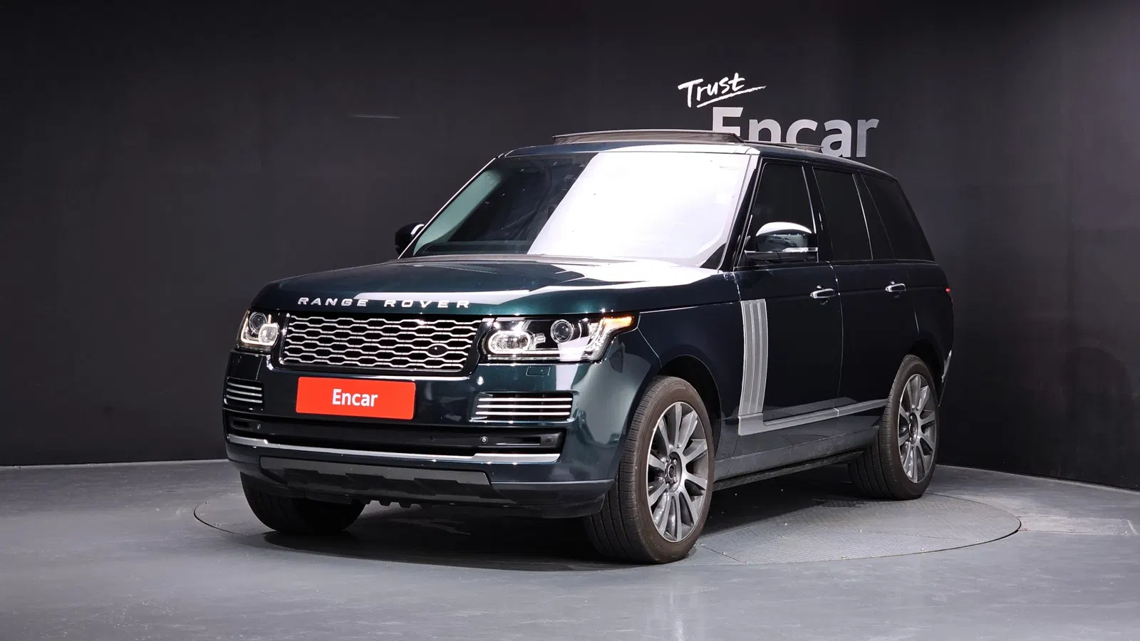 Land Rover Range Rover 4e génération 4.4 SDV8 Vogue SE Diesel 2013 — photo 1 sur 20