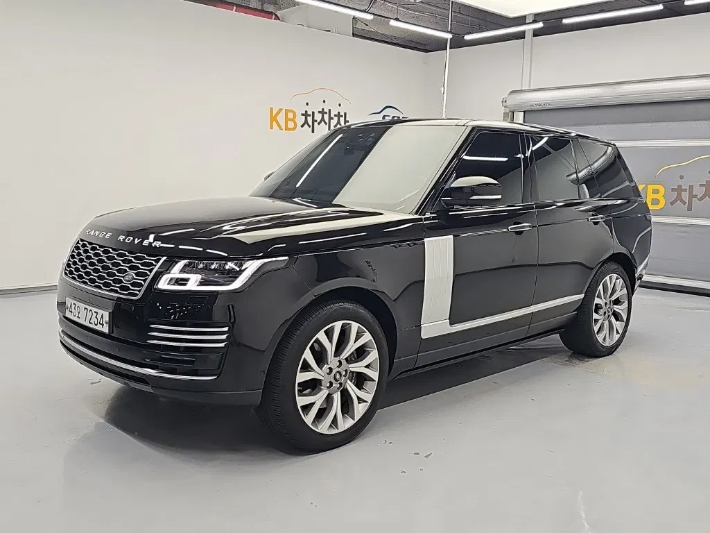 Land Rover Range Rover 4e génération 4.4 SDV8 AB Diesel 2018 — photo 1 sur 26