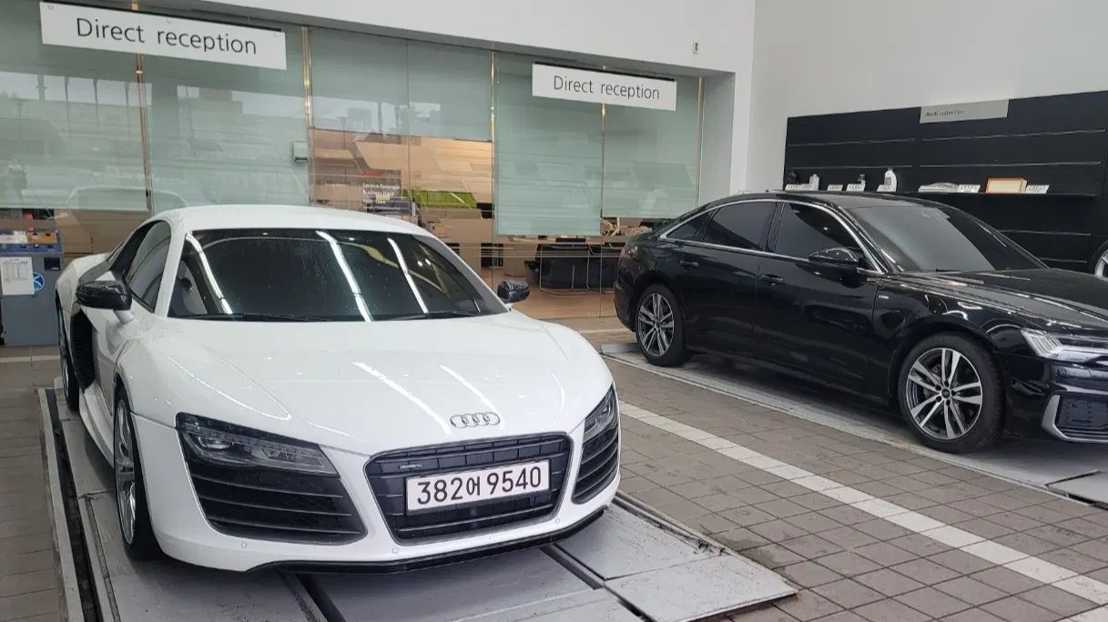 Audi R8 5.2 V10 Coupé 2014 — photo 1 sur 18