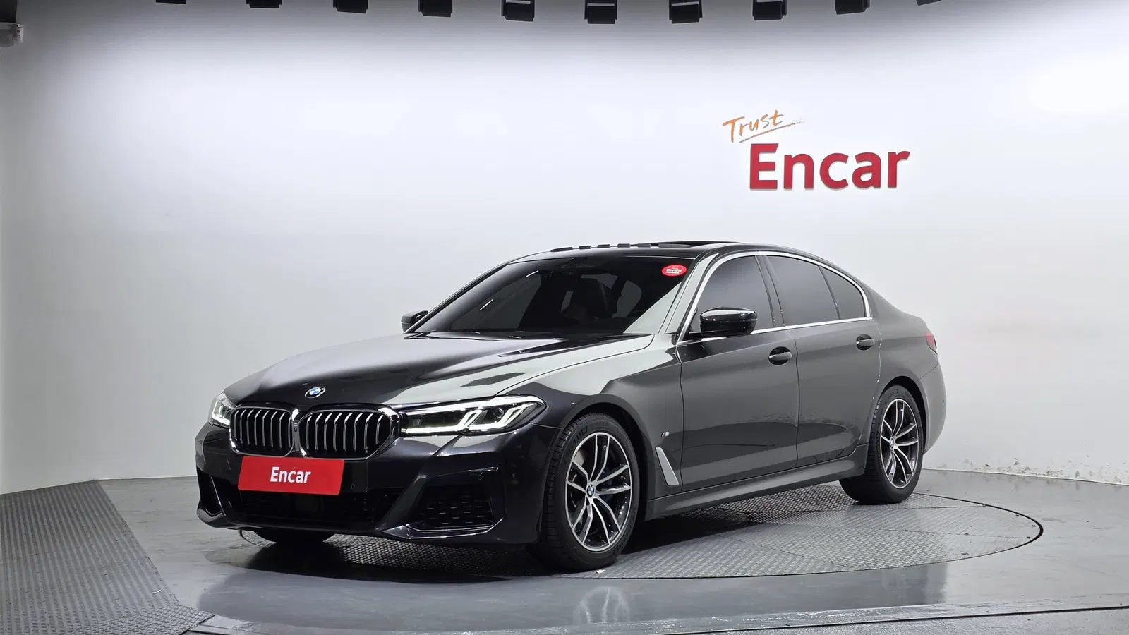 BMW Série 5 (G30) 520i M Sport 2023 — photo 1 sur 39