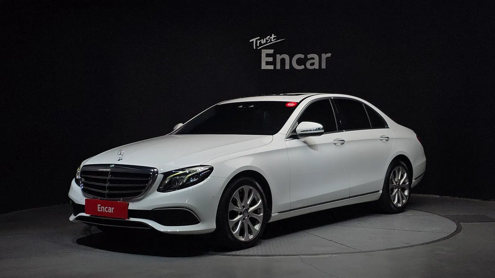 Mercedes-Benz Classe E E220d Exclusive (W213) 2017 — photo 1 sur 20