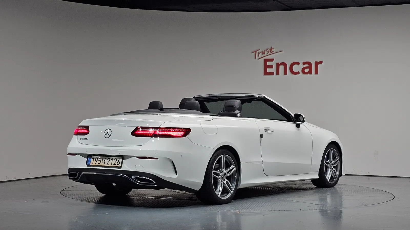 Mercedes-Benz Classe E E220d Cabriolet (W213) 2019 — photo 1 sur 32