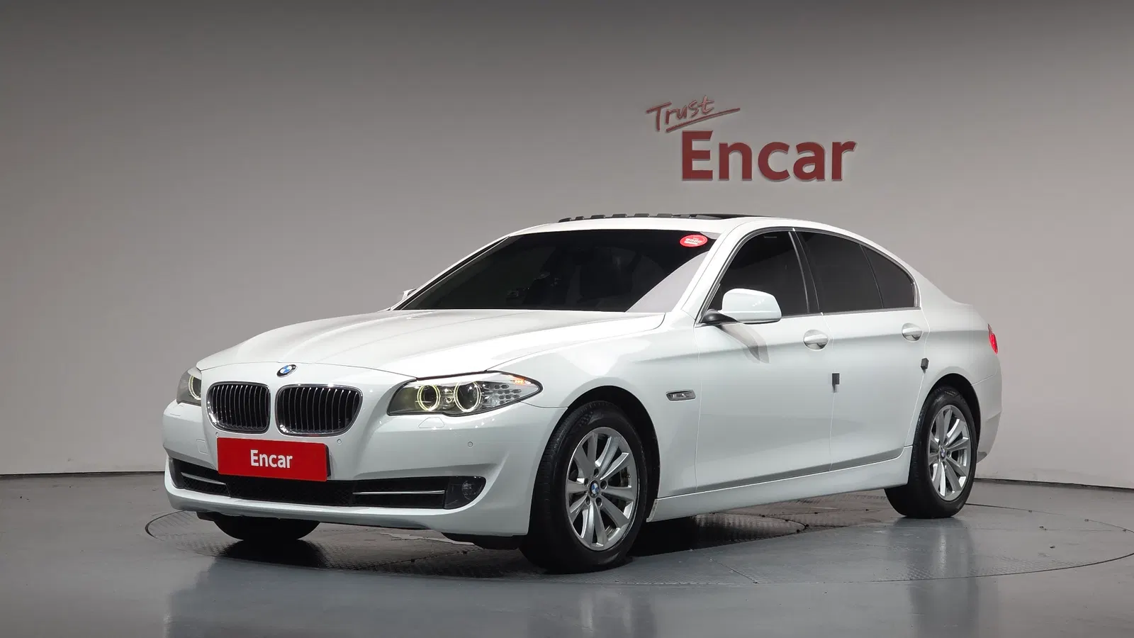 BMW Série 5 (F10) 520d 2013 — photo 1 sur 32
