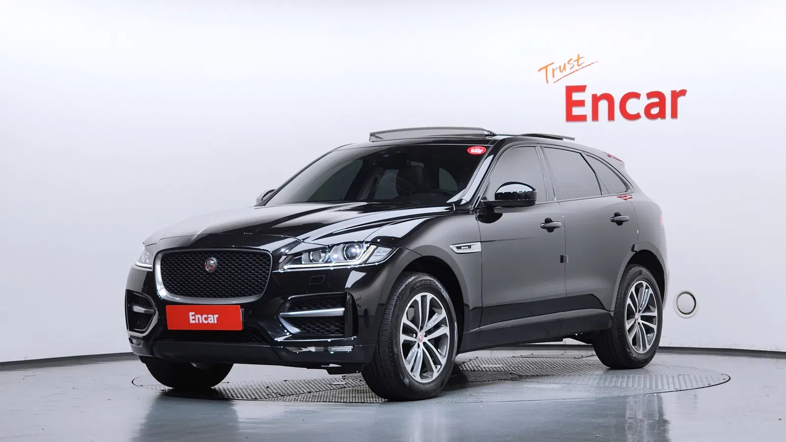 Jaguar F-PACE 35t R-Sport 2017 — photo 1 sur 26