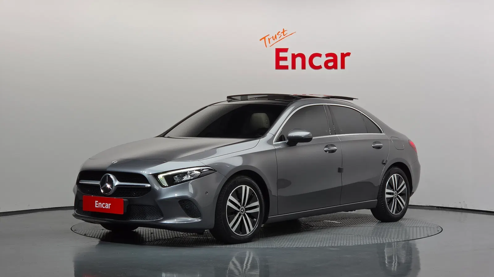Mercedes-Benz Classe A A220 Berline (W177) 2021 — photo 1 sur 37