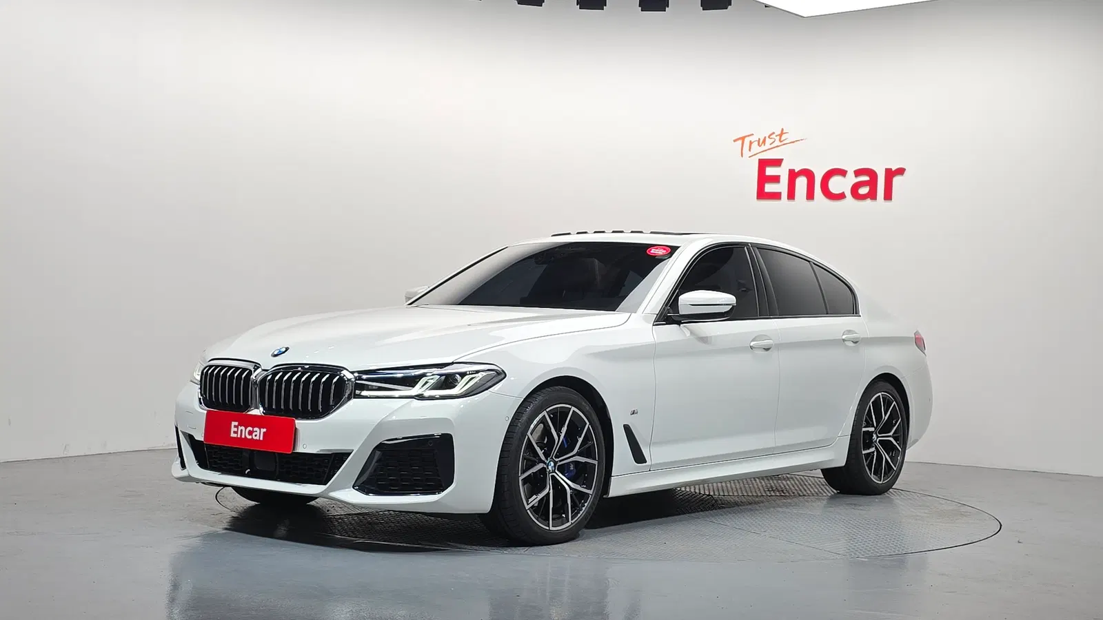 BMW Série 5 (G30) 530i xDrive M Sport 2023 — photo 1 sur 35