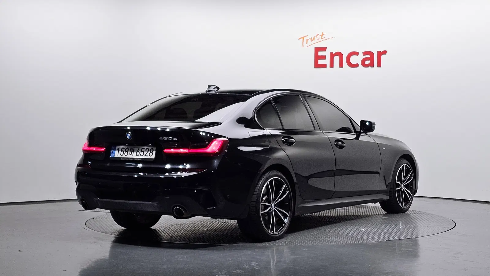 BMW Série 3 (G20) 330e M Sport 2021 — photo 1 sur 31