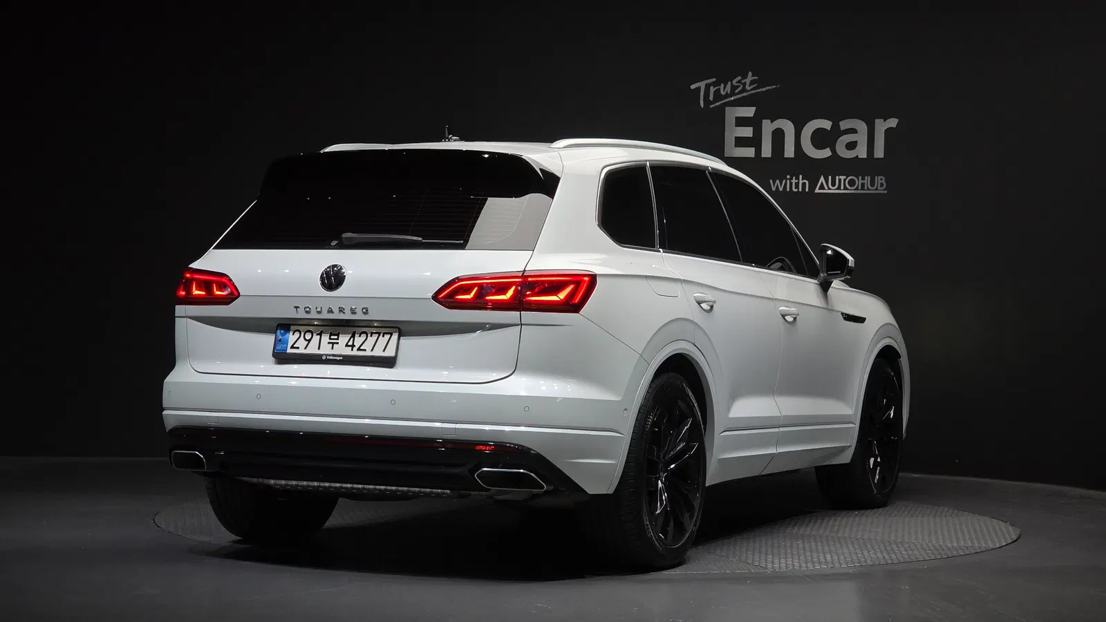 Volkswagen Touareg 3e génération 3.0 TDI R-Line 2023 — photo 1 sur 37