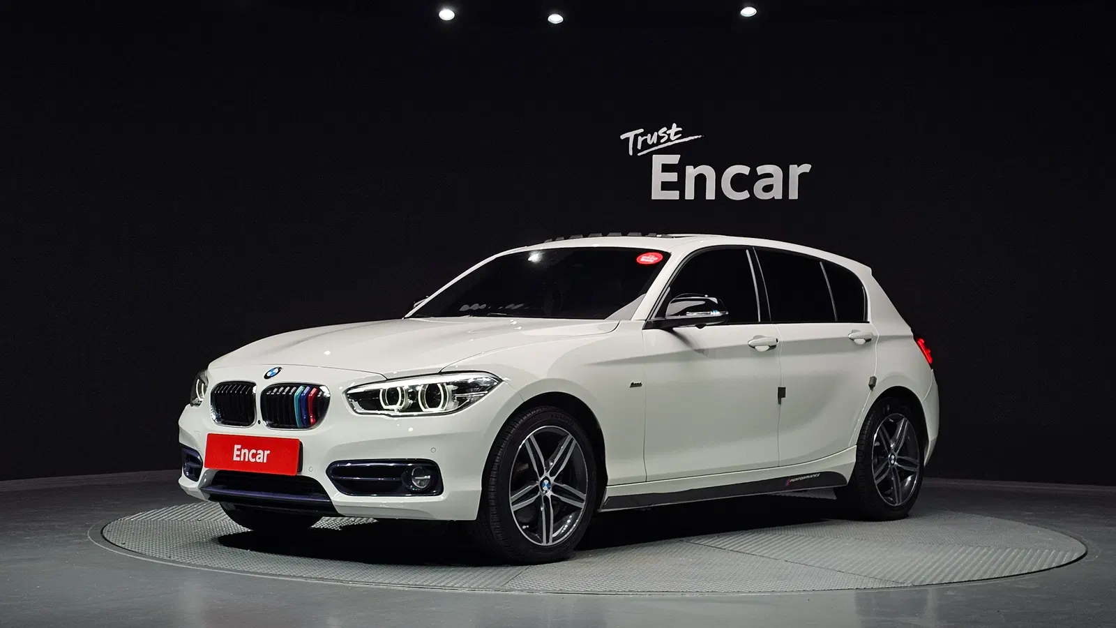 BMW Série 1 (F20) 118d Sport 5 portes 2017 — photo 1 sur 26