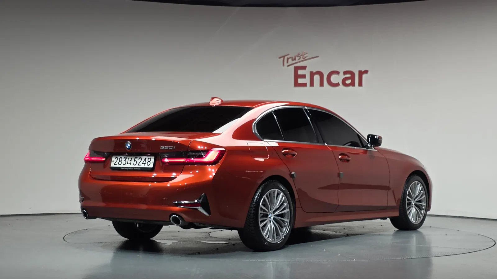 BMW Série 3 (G20) 320i Luxury 2021 — photo 1 sur 37