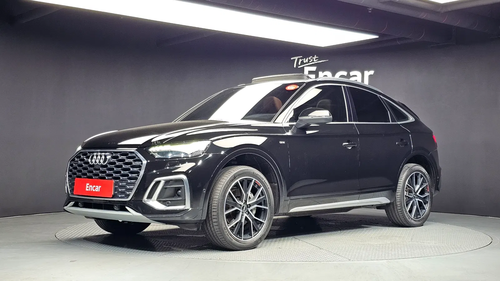 Audi Q5 (FY) 45 TFSI Quattro Sportback Premium 2021 — photo 1 sur 38