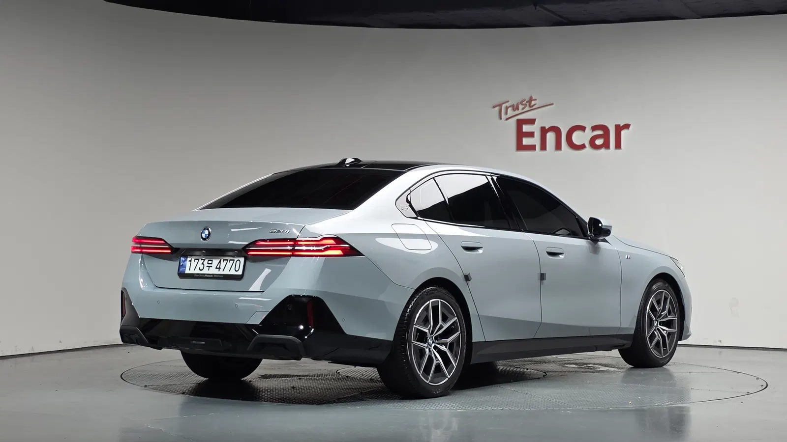 BMW Série 5 (G60) 520i M Sport 2024 — photo 1 sur 36